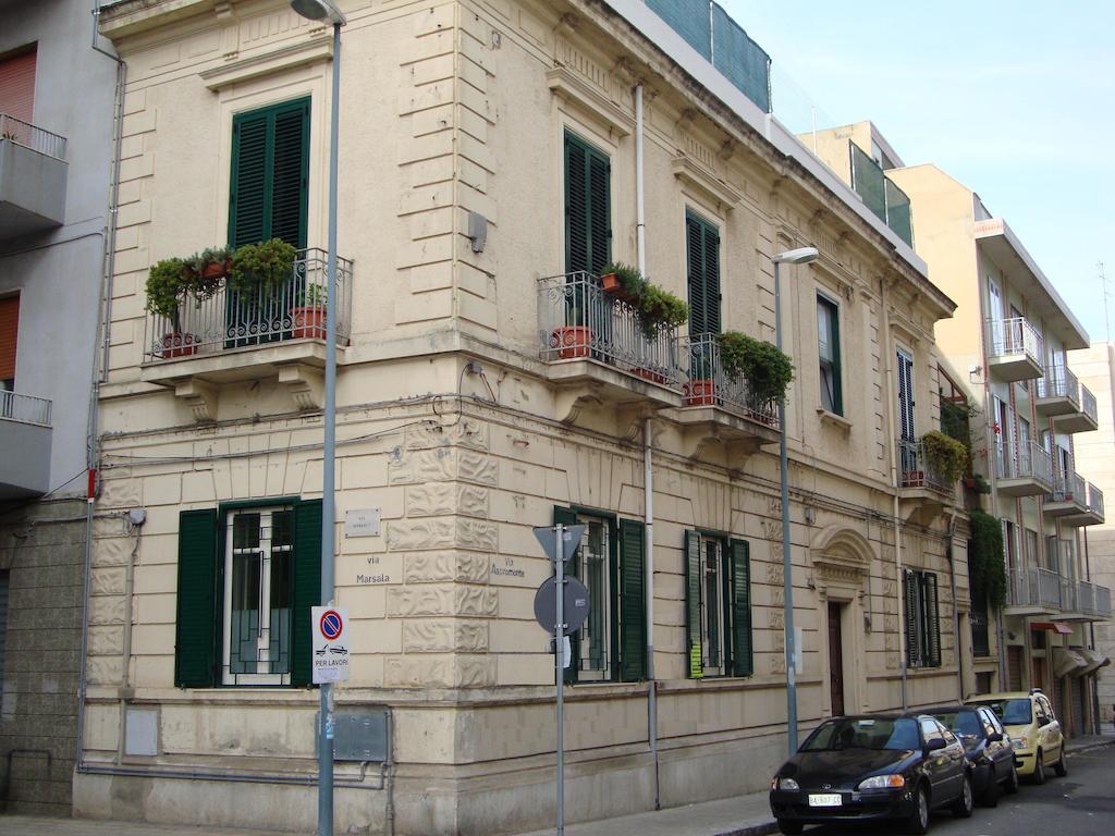 La Maison des Livres Reggio de Calabre Extérieur photo