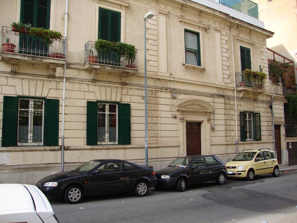 La Maison des Livres Reggio de Calabre Extérieur photo